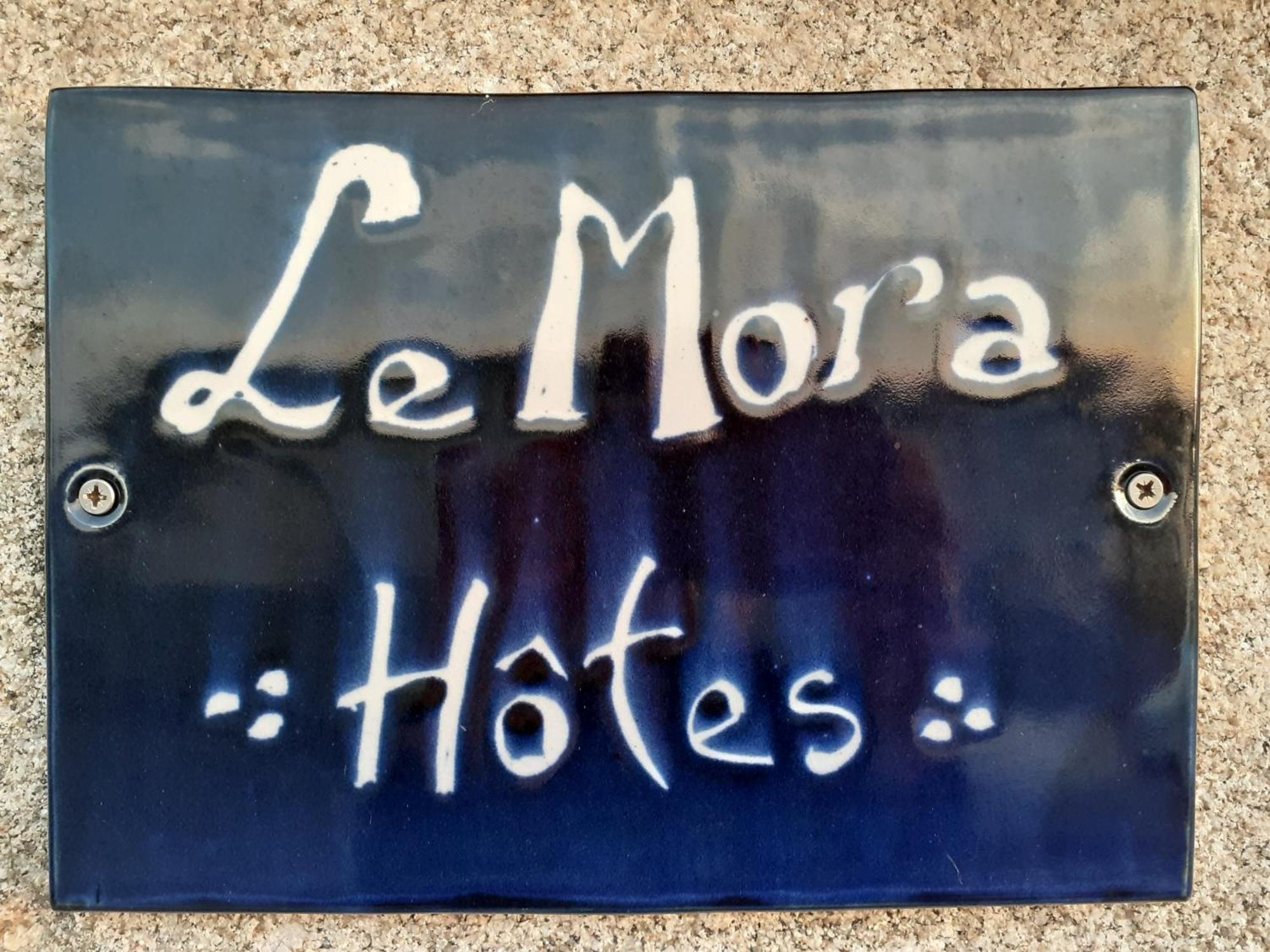 Le Mora Hotes Барфльор Екстериор снимка